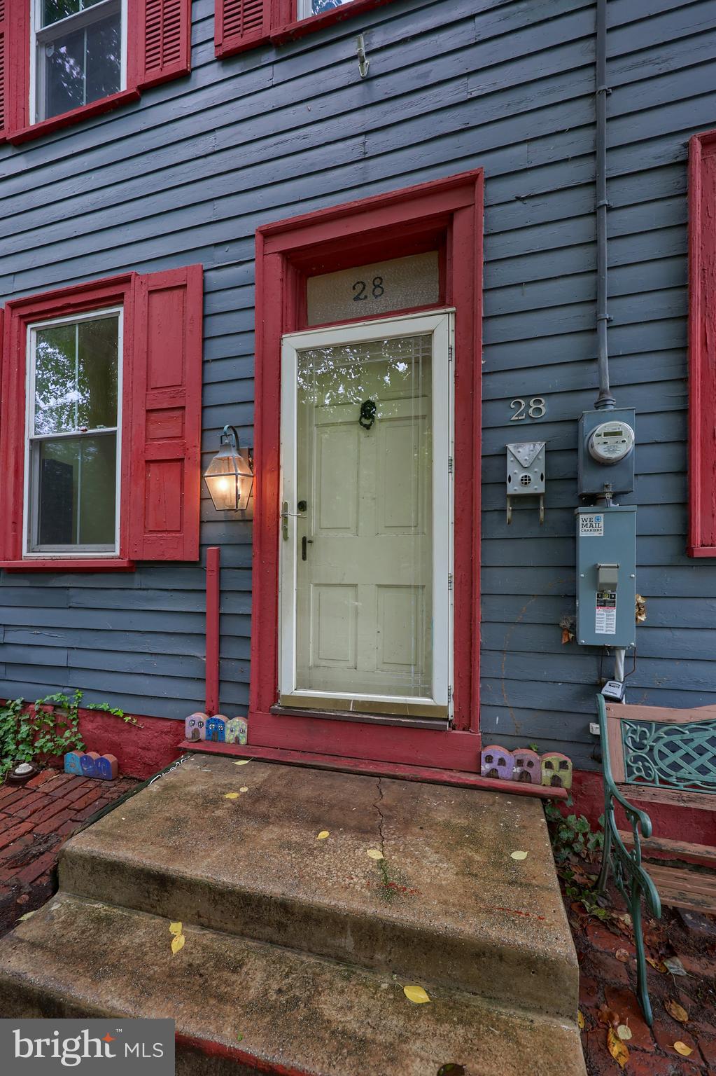 28 E FRONT STREET