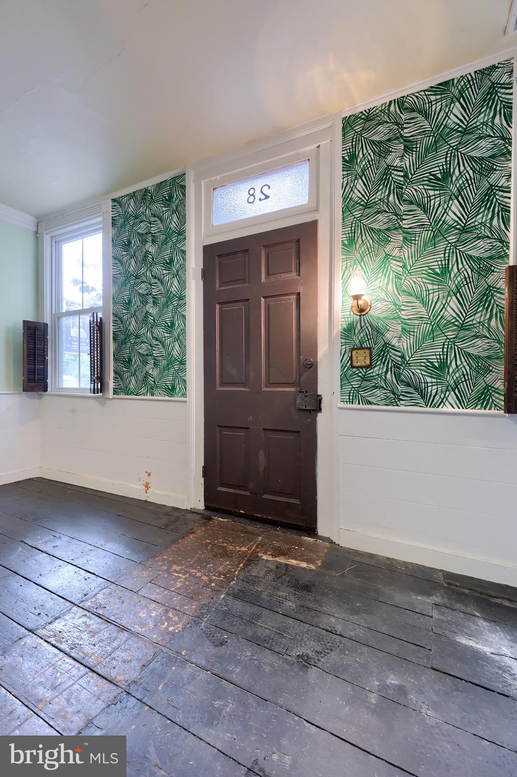 28 E FRONT STREET