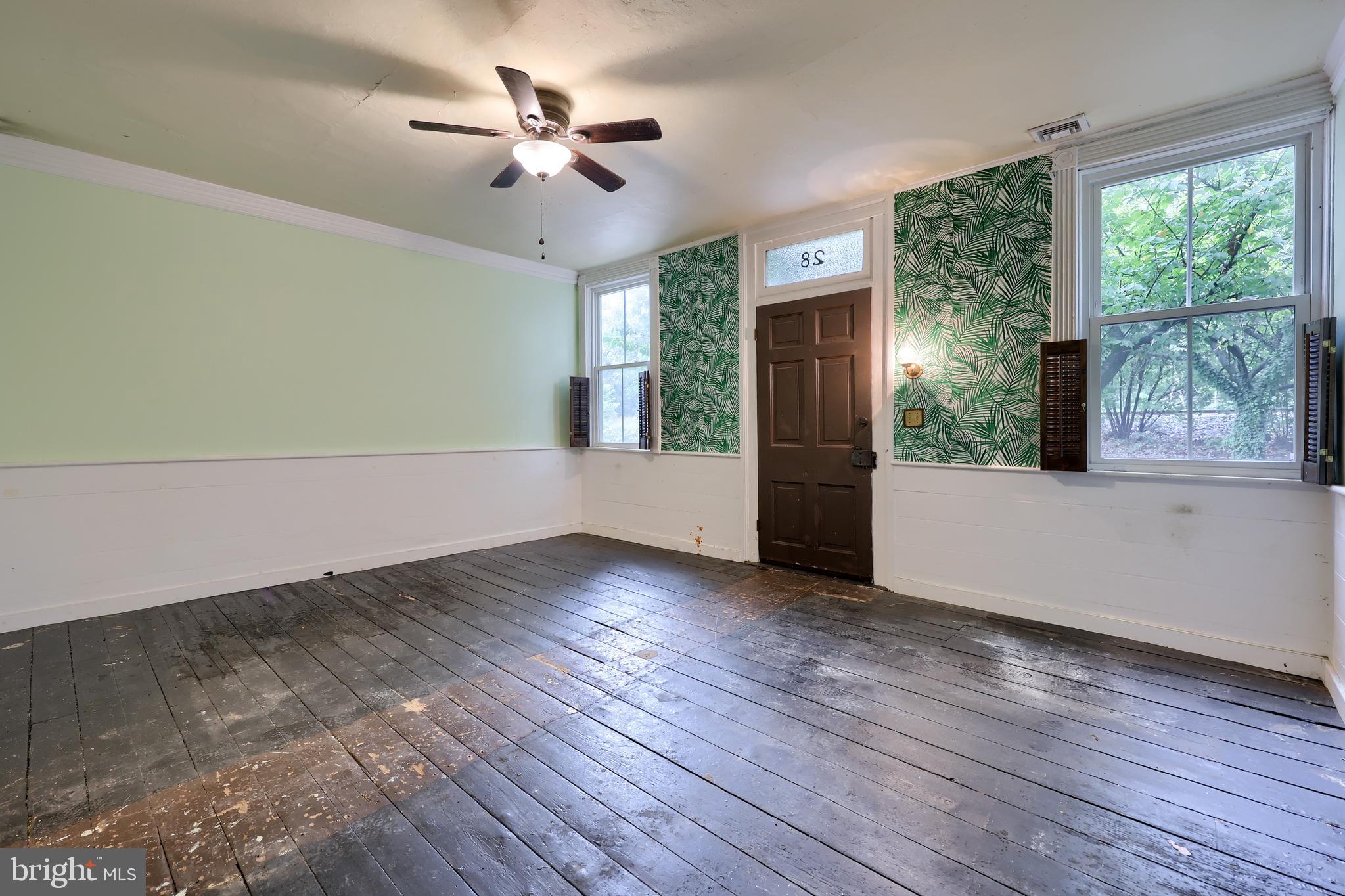 28 E FRONT STREET