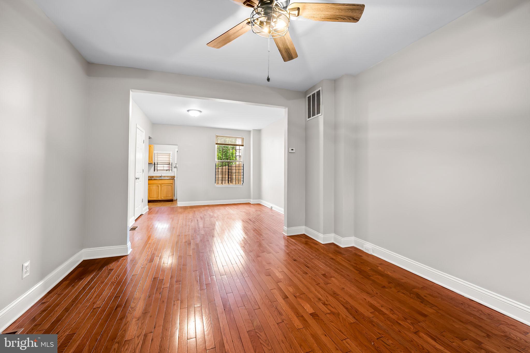 ELWOOD PARK - Residential Lease