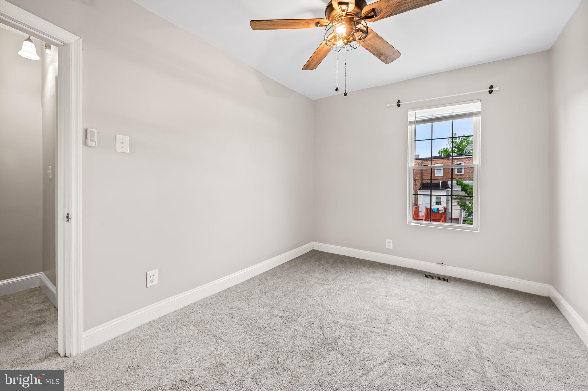 ELWOOD PARK - Residential Lease