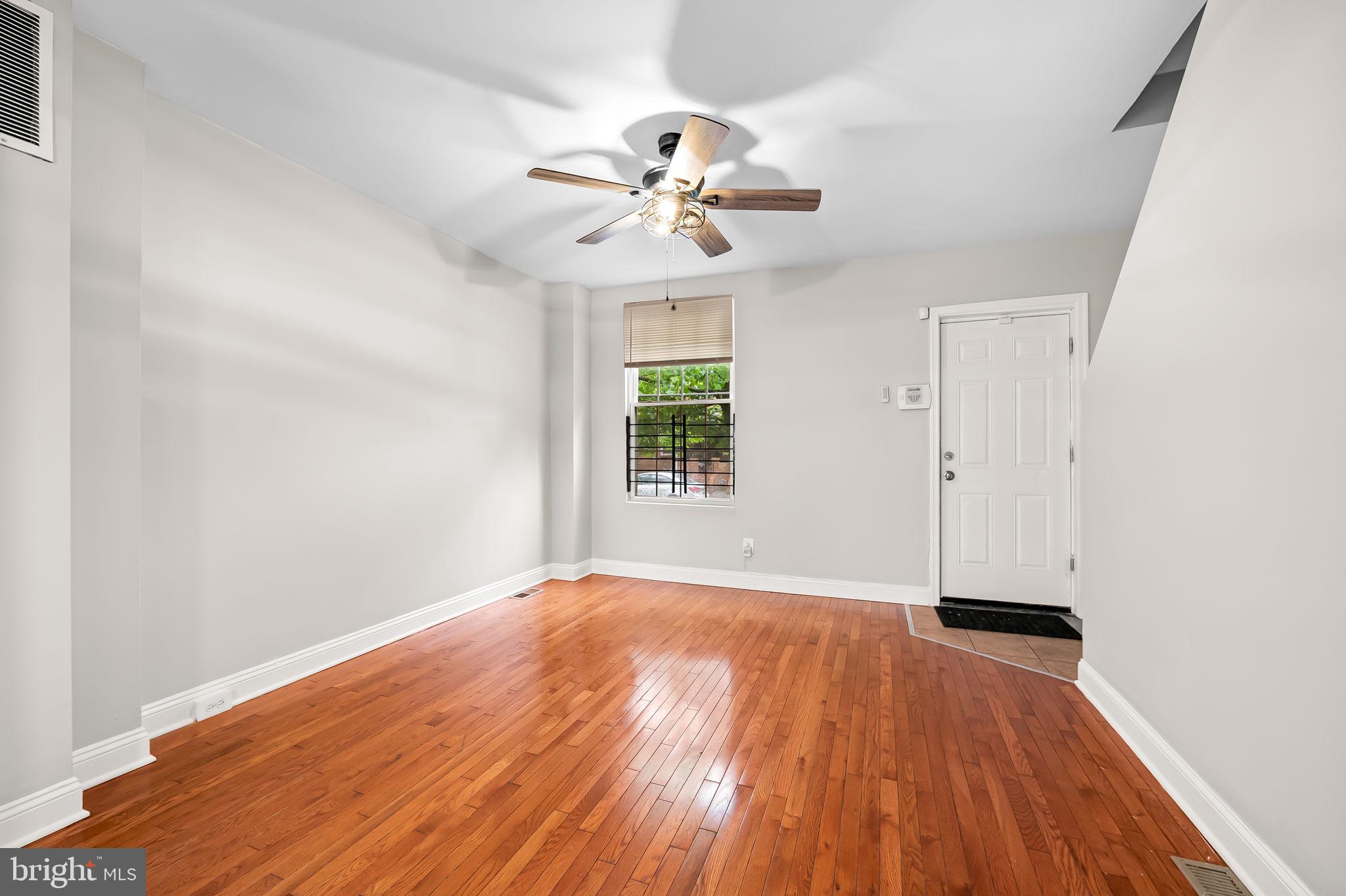 ELWOOD PARK - Residential Lease