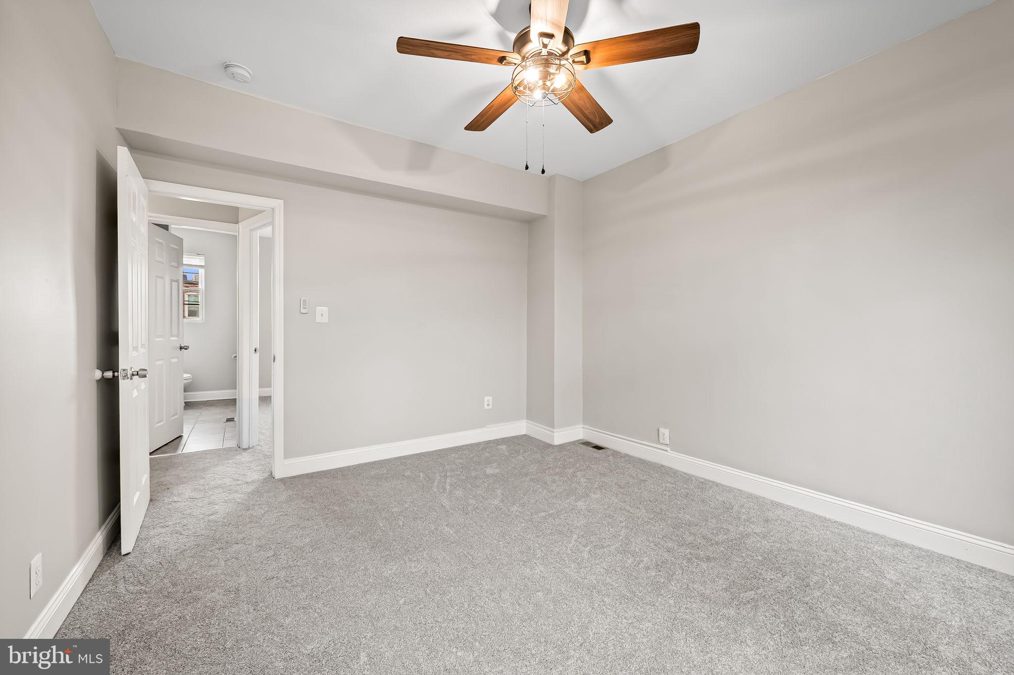 ELWOOD PARK - Residential Lease