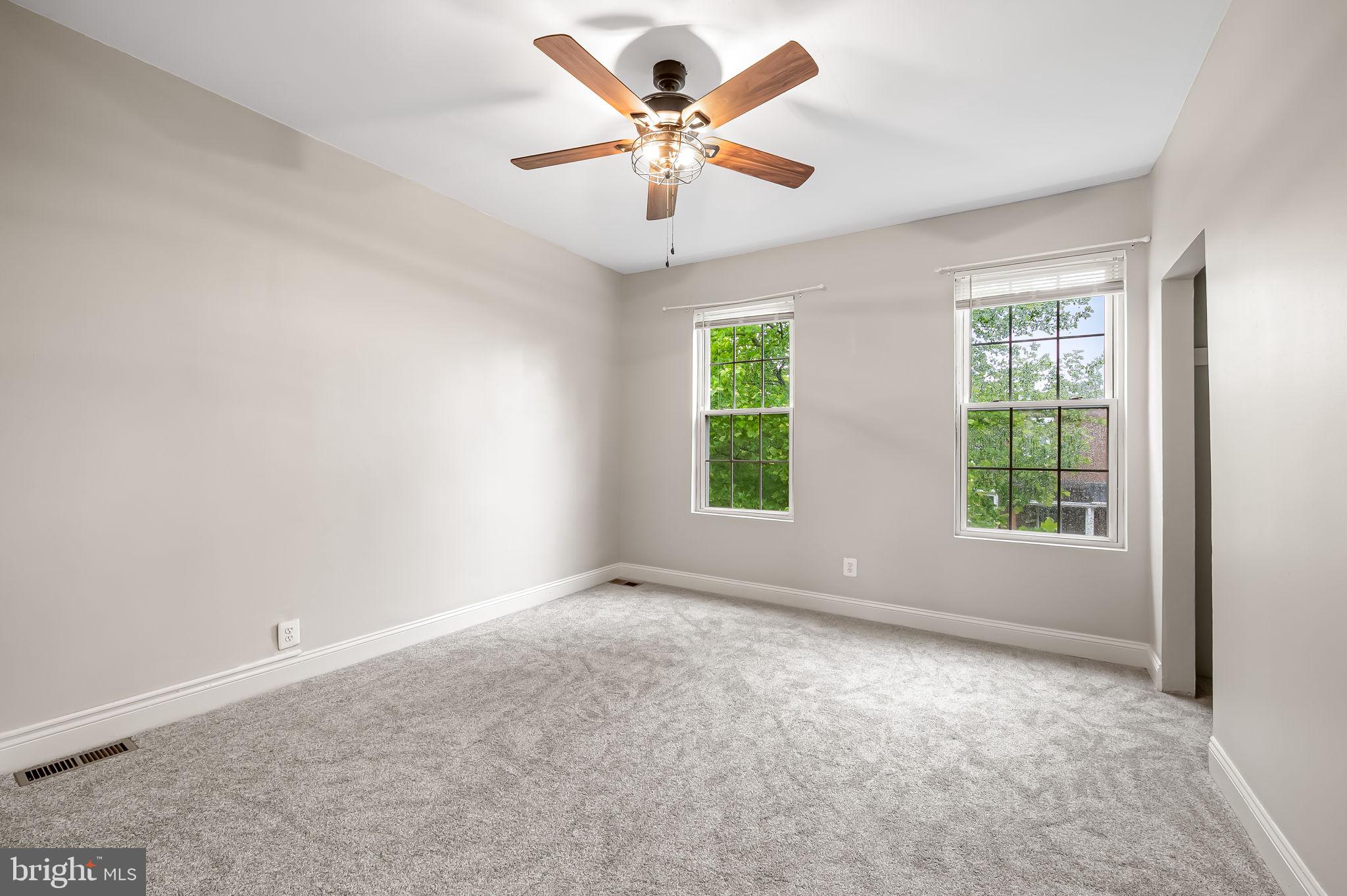 ELWOOD PARK - Residential Lease