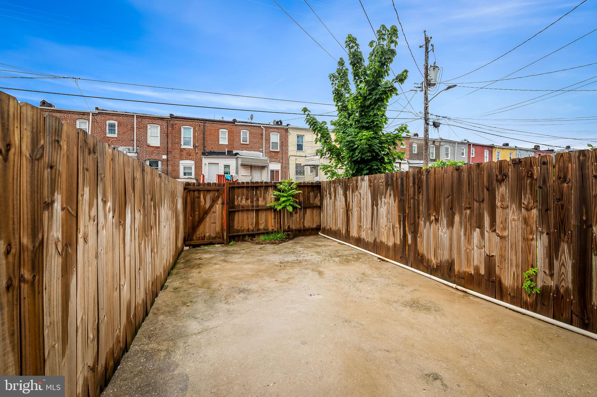 ELWOOD PARK - Residential Lease