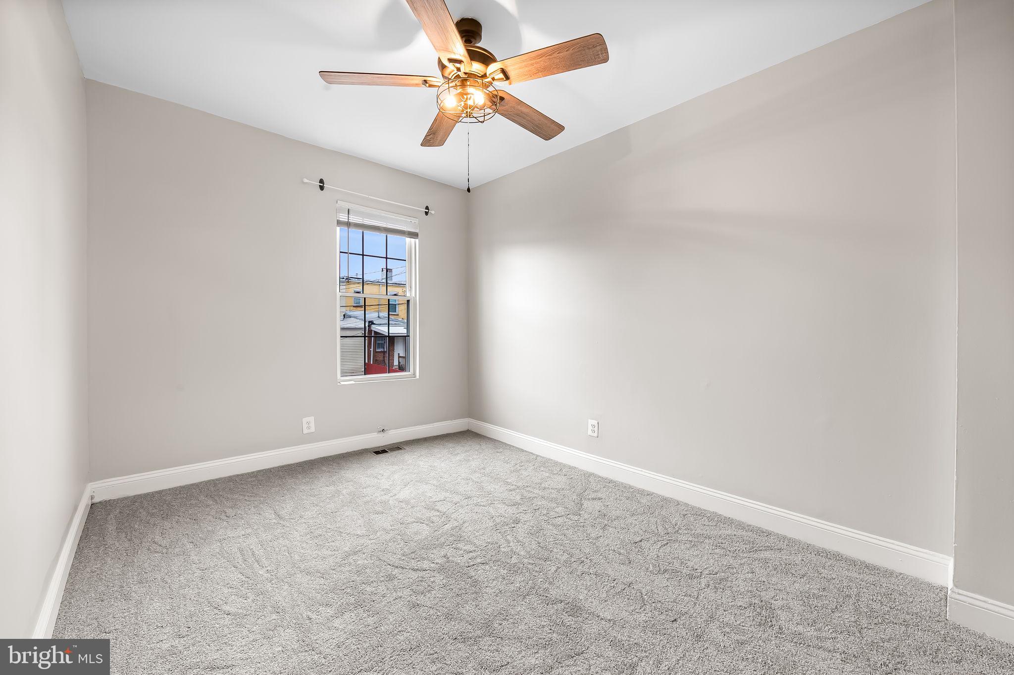 ELWOOD PARK - Residential Lease