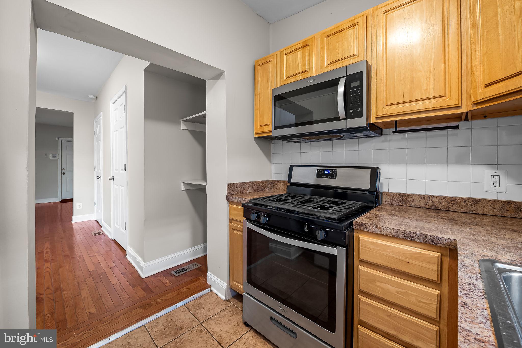 ELWOOD PARK - Residential Lease