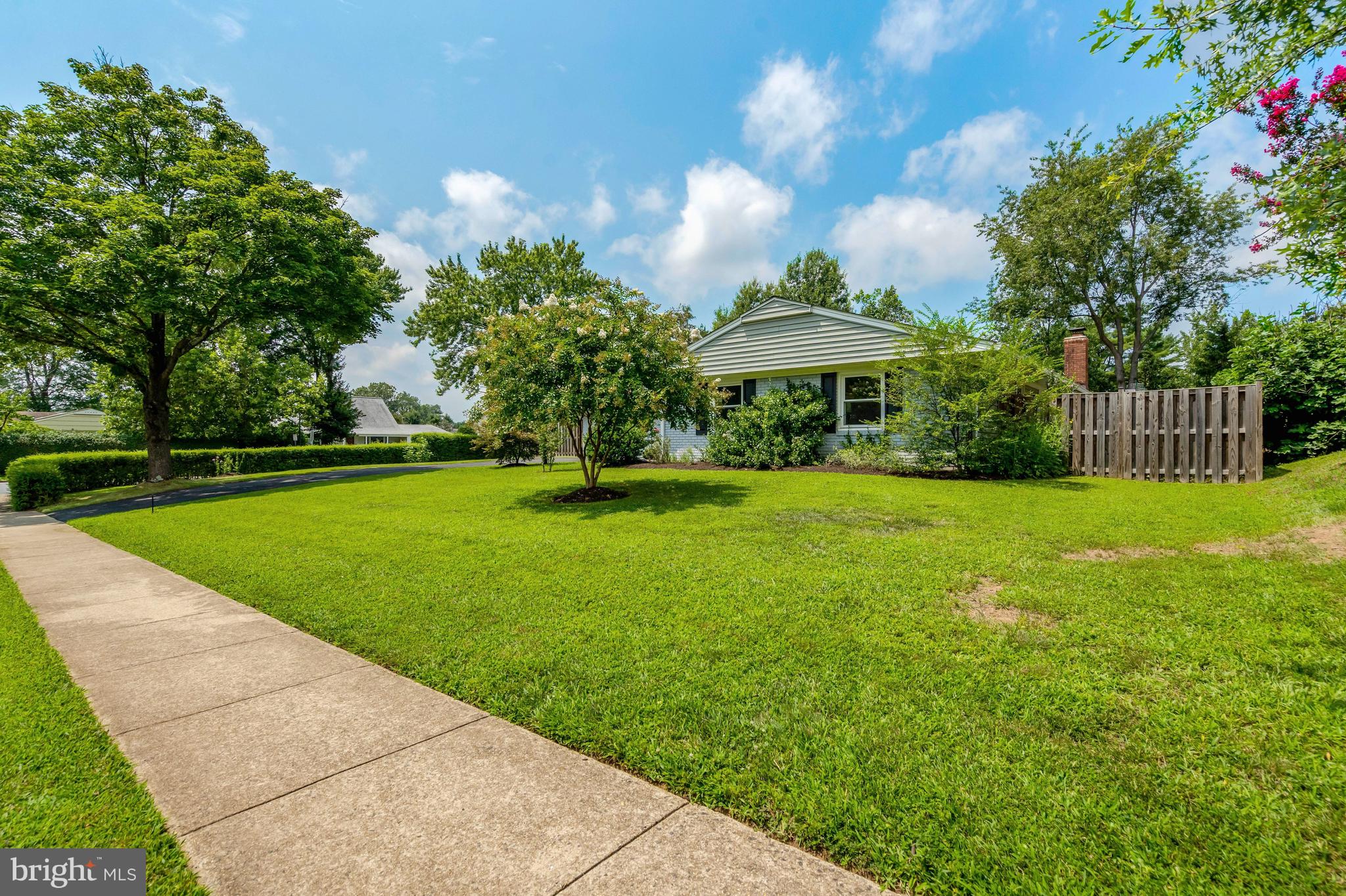 4216 PLAZA LANE