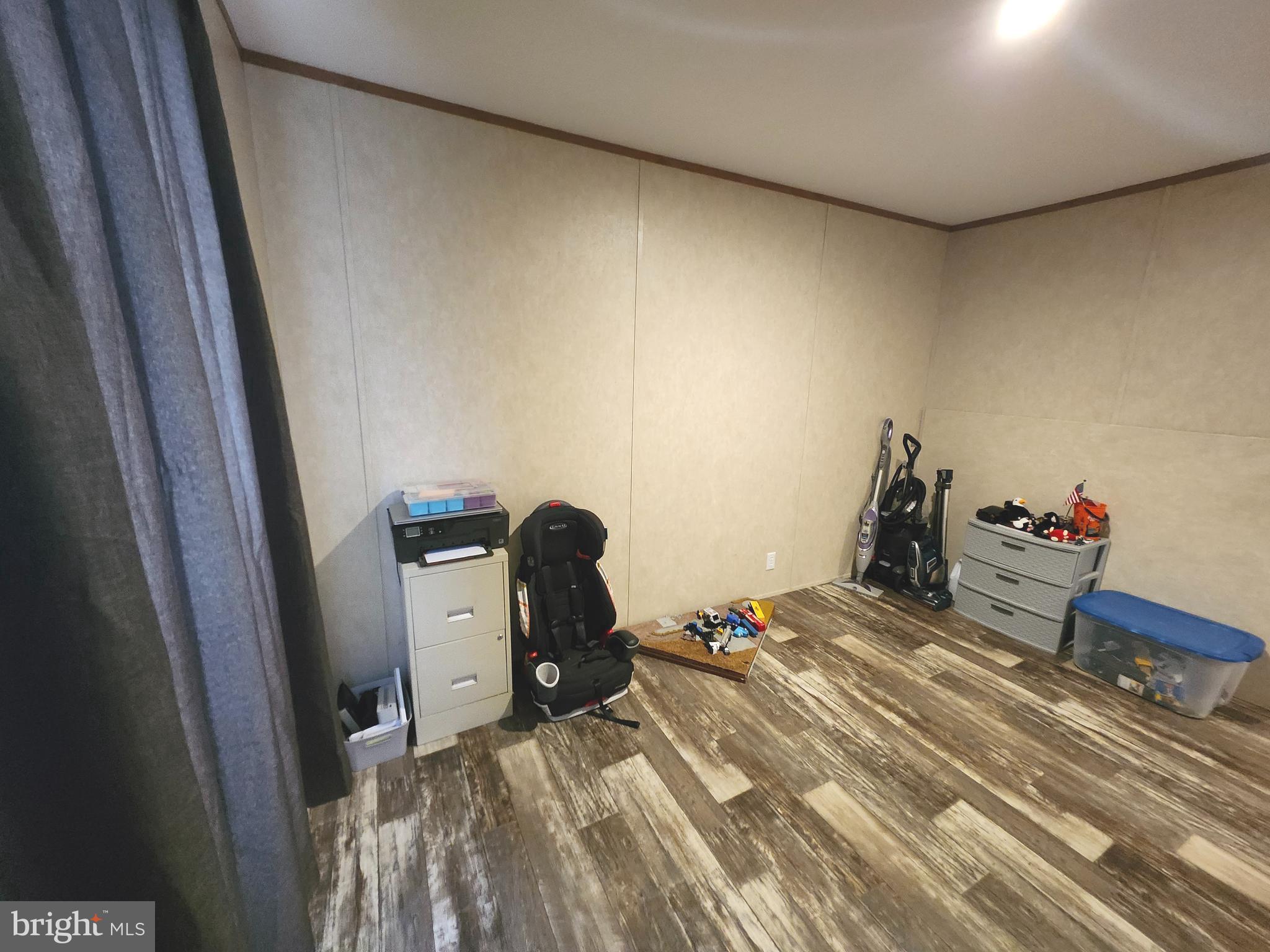 NONE UNRESTRICTED - Residential