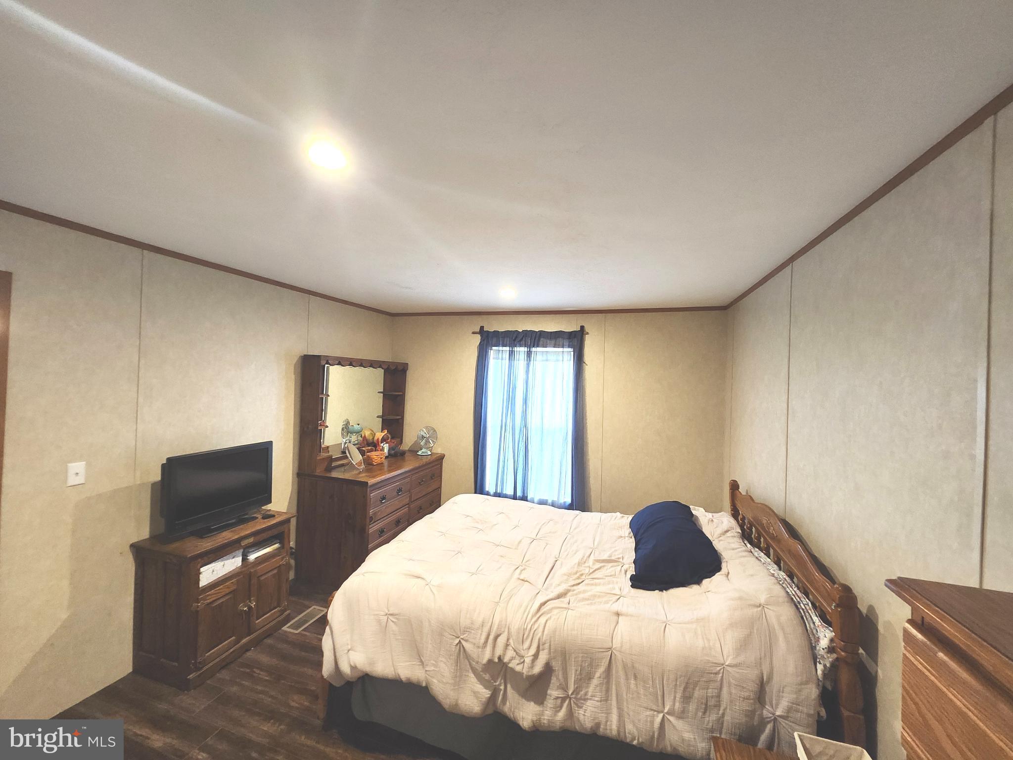 NONE UNRESTRICTED - Residential