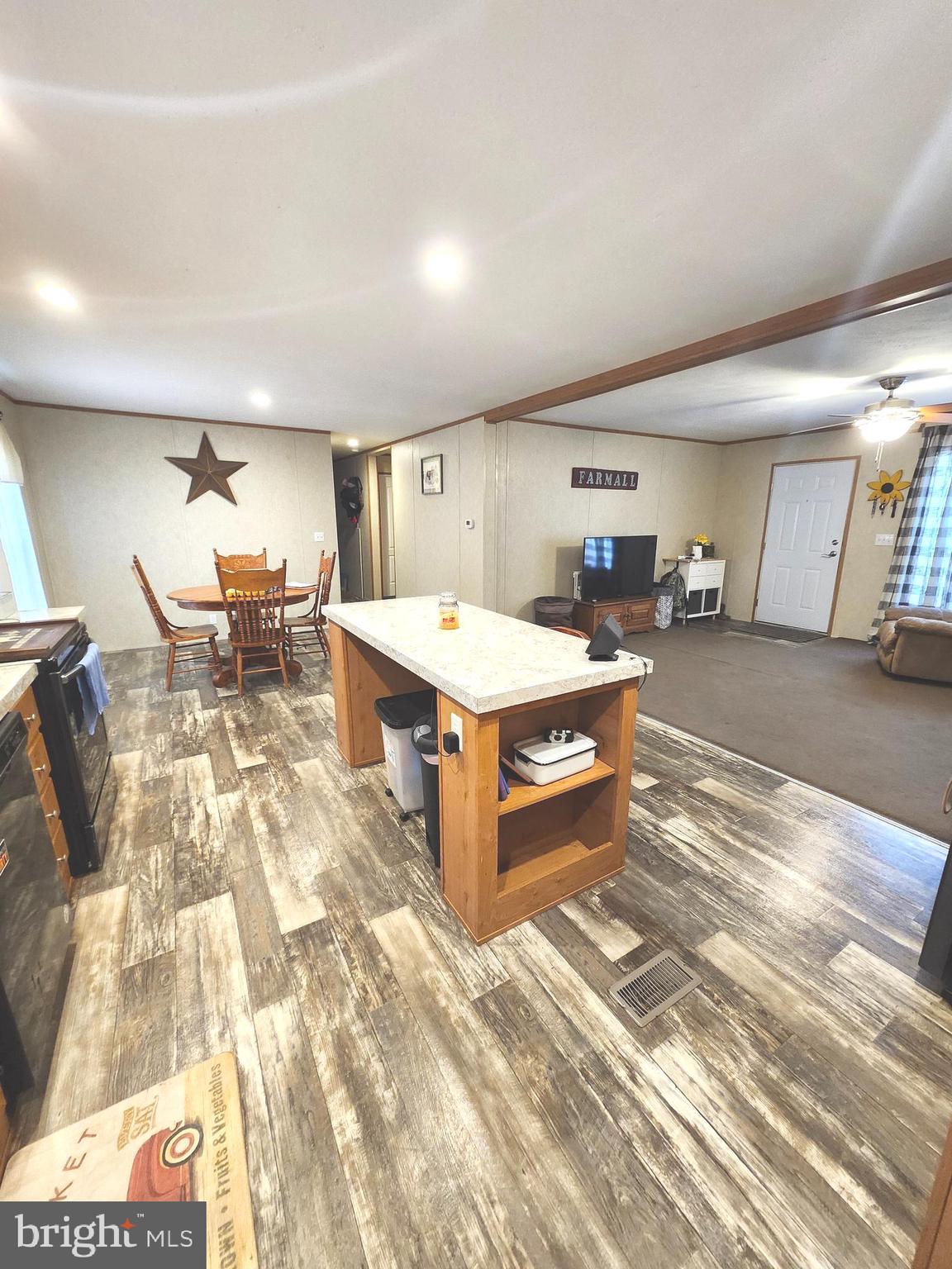 NONE UNRESTRICTED - Residential