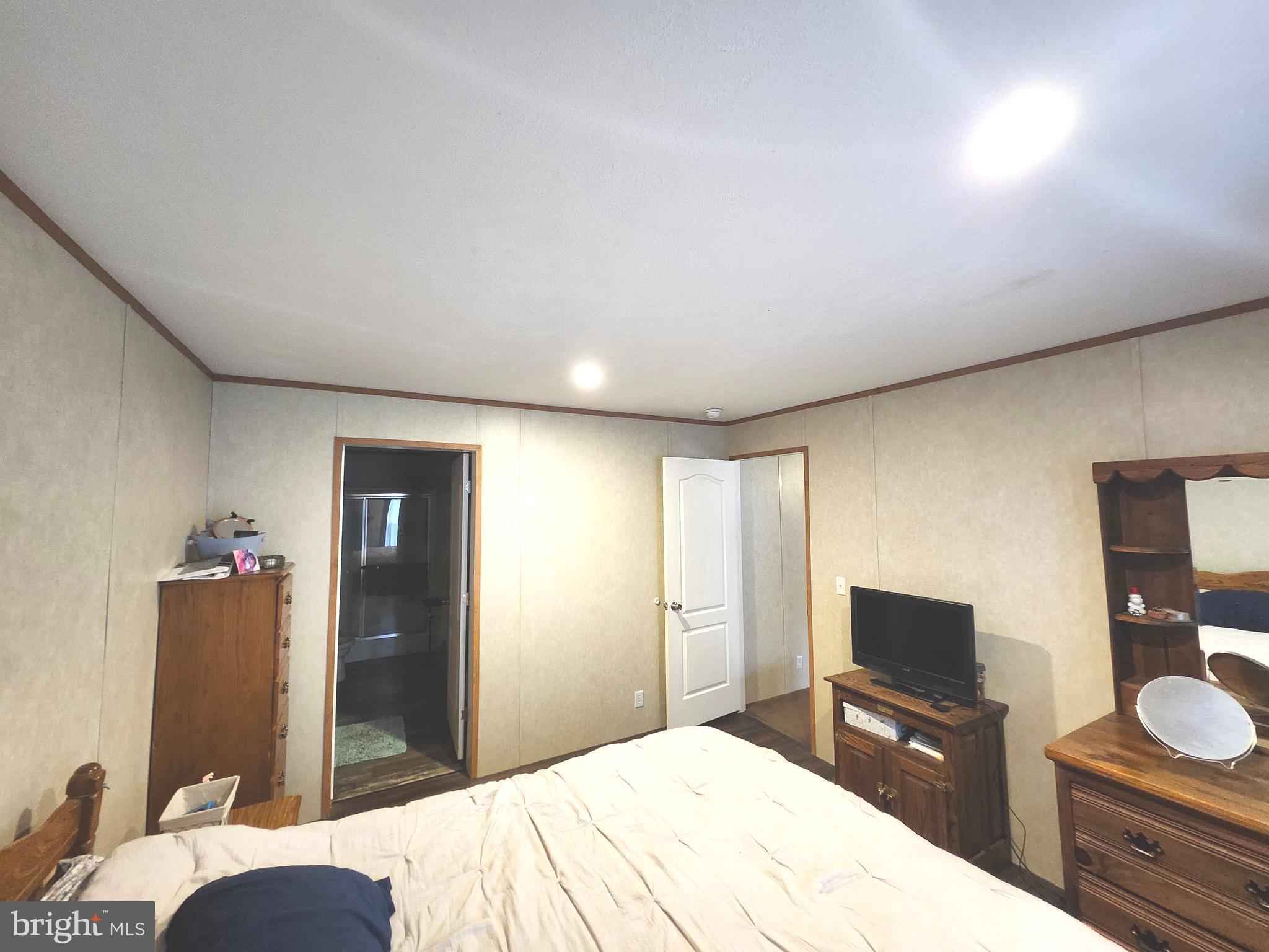 NONE UNRESTRICTED - Residential