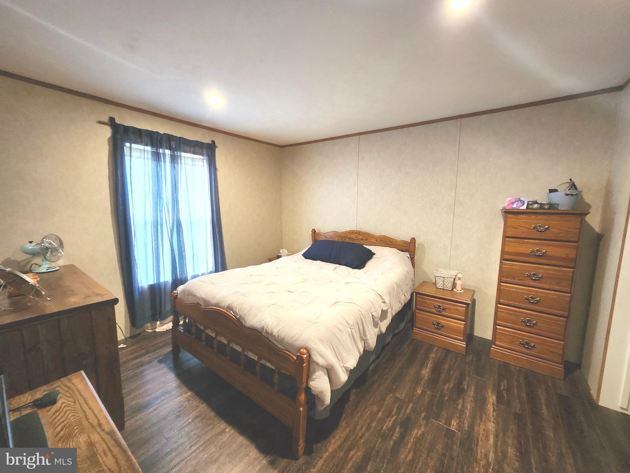 NONE UNRESTRICTED - Residential