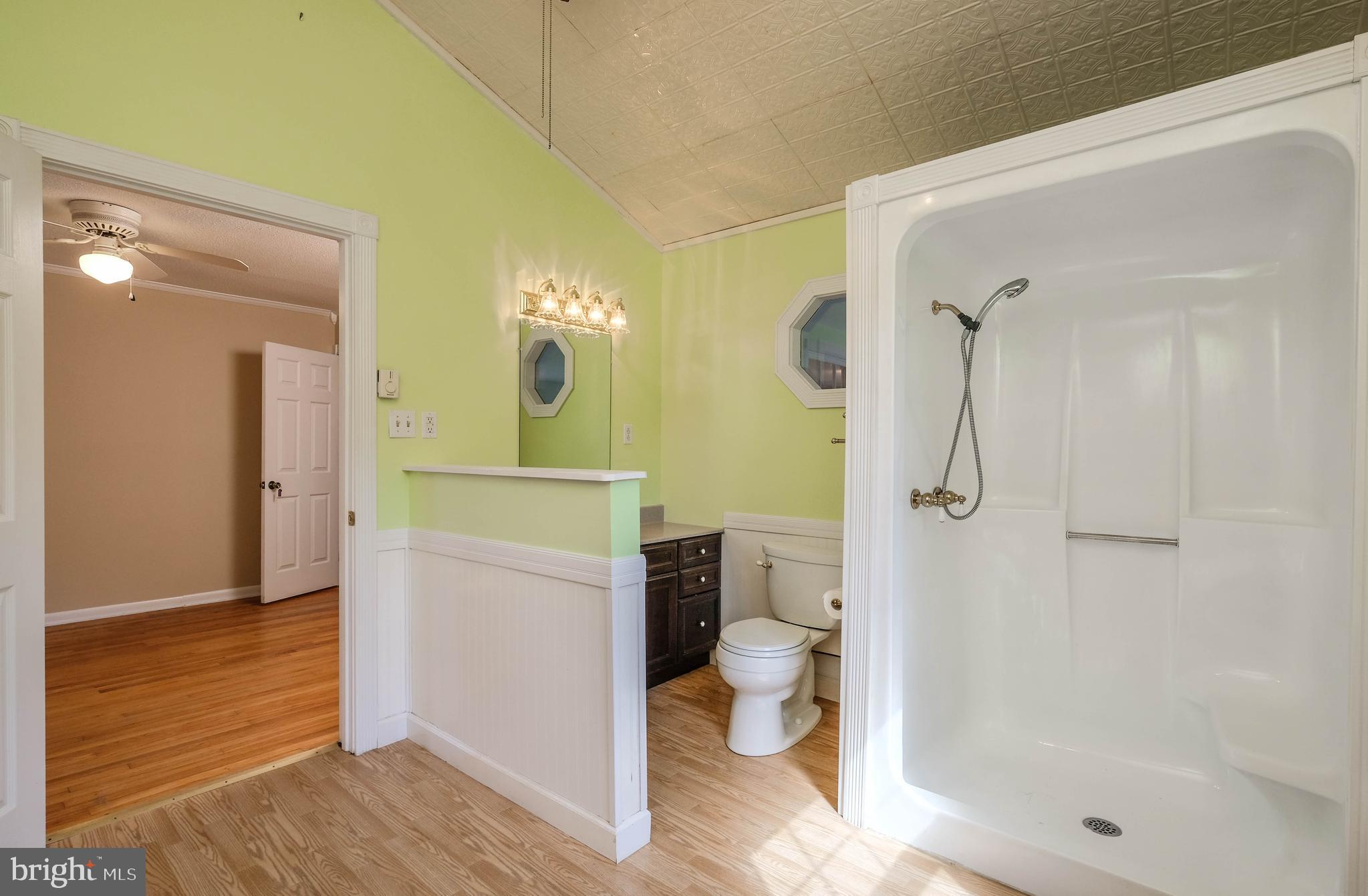 CHAPLINE'S CHOICE - Residential