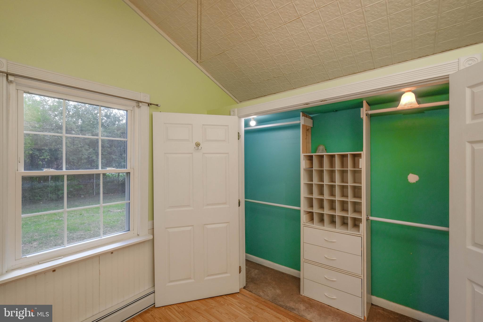 CHAPLINE'S CHOICE - Residential