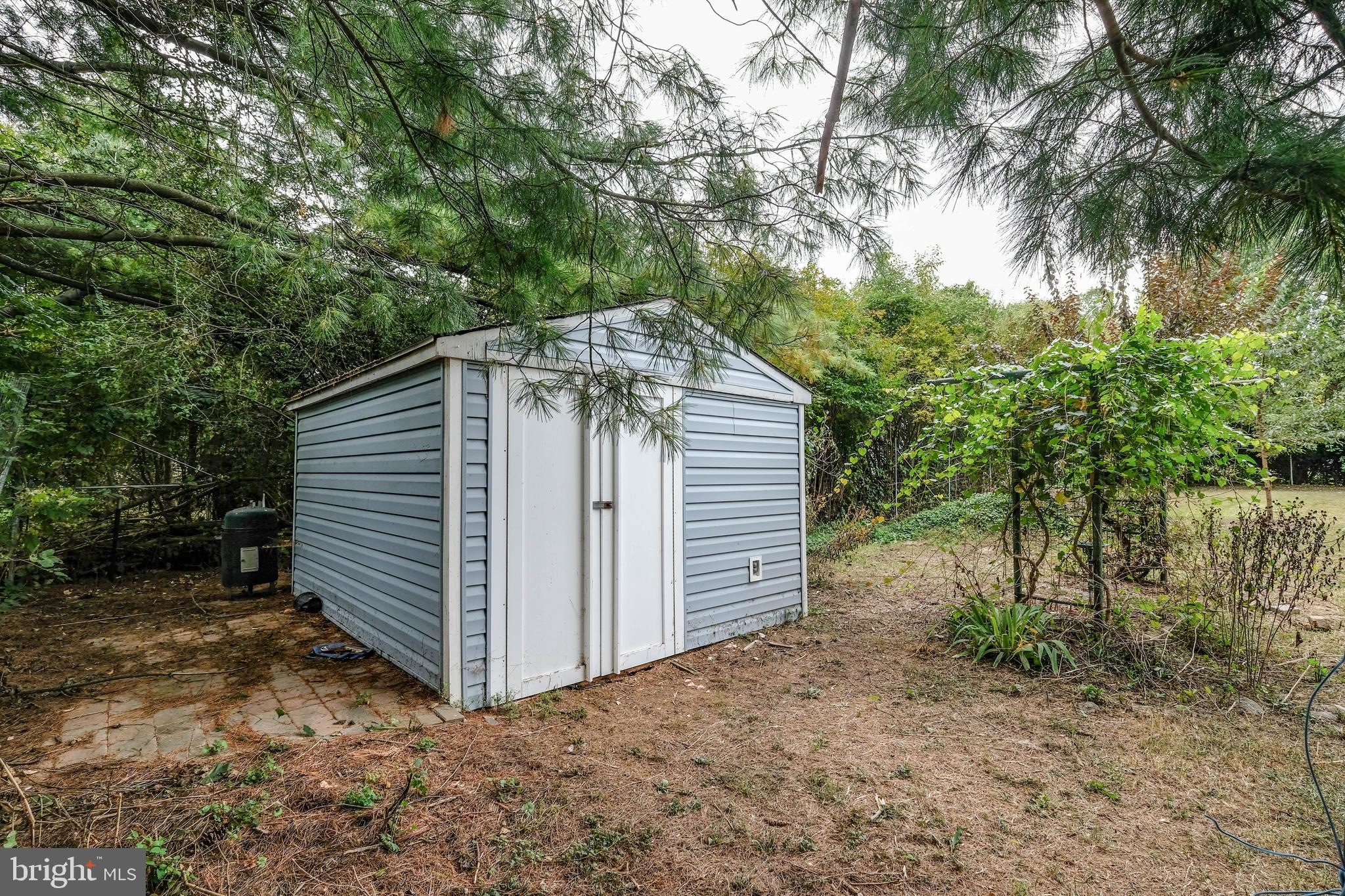 CHAPLINE'S CHOICE - Residential