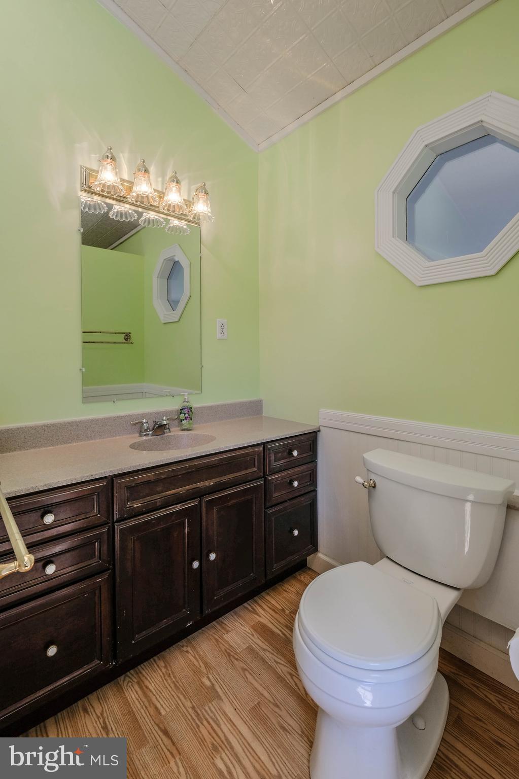 CHAPLINE'S CHOICE - Residential