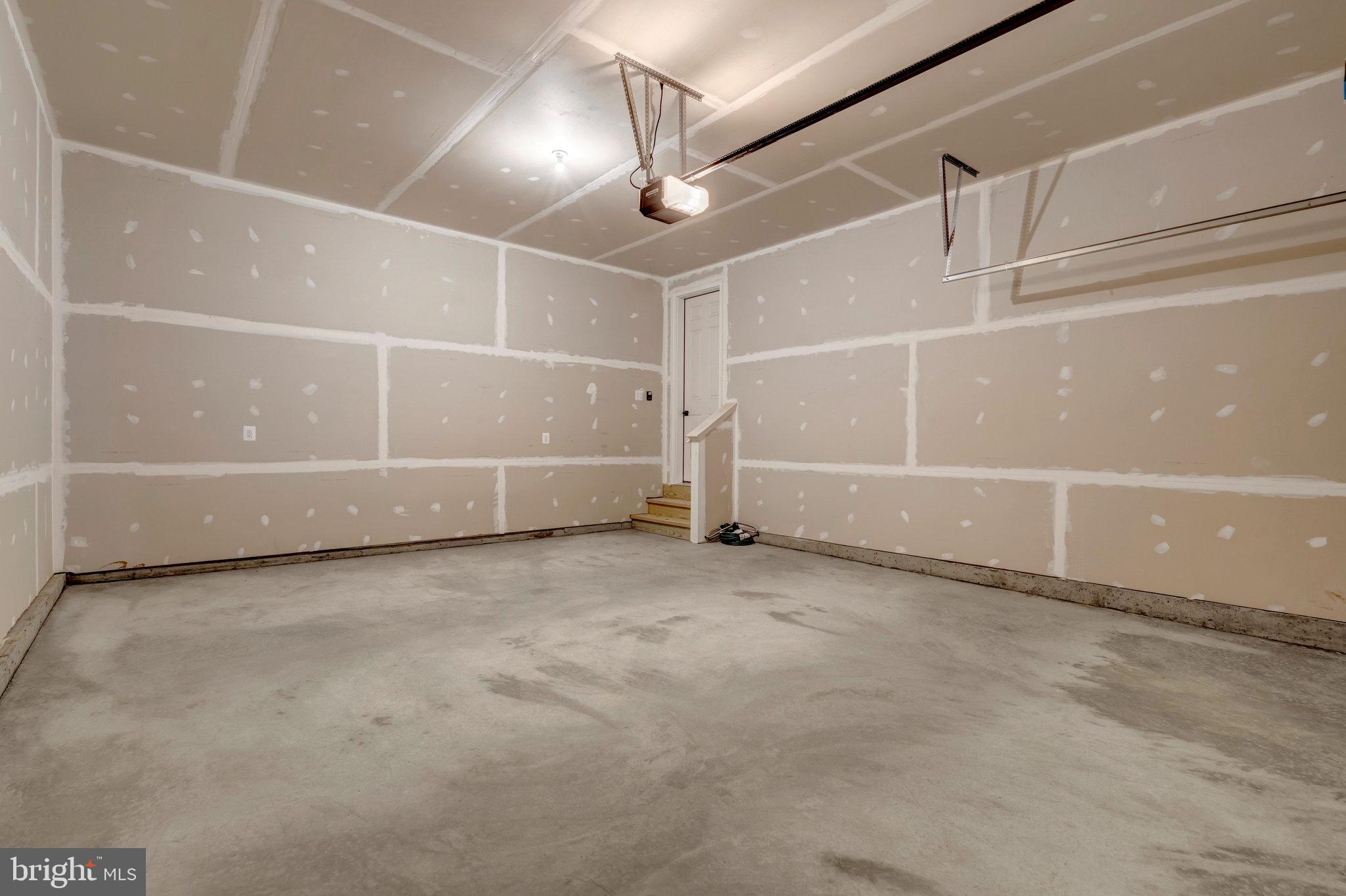 MIDDLETOWN - Residential