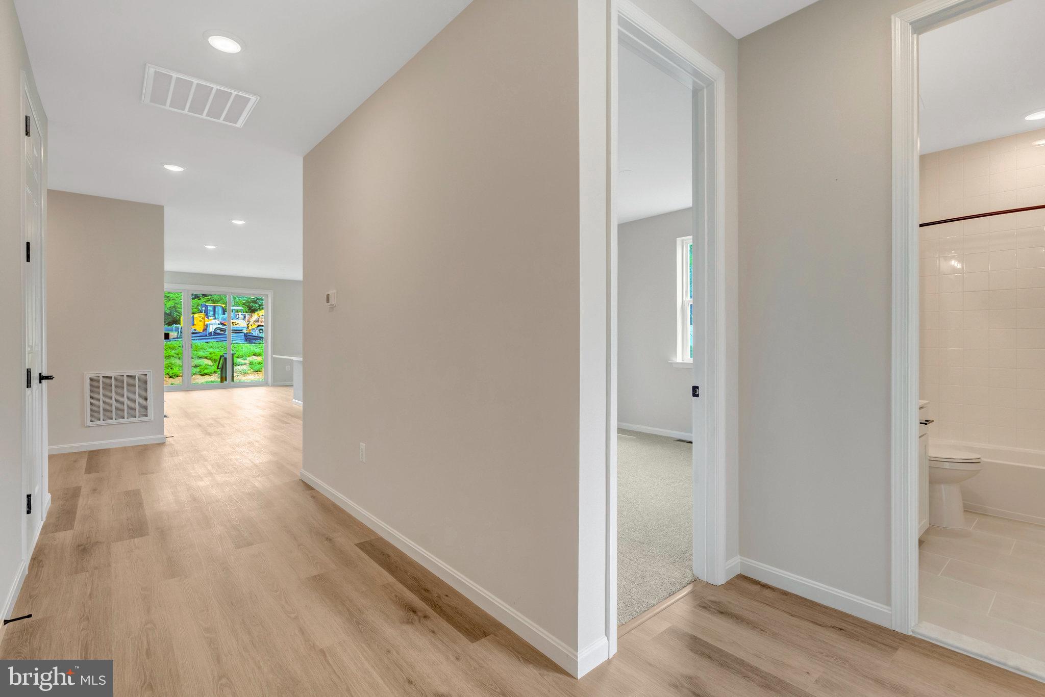 MIDDLETOWN - Residential