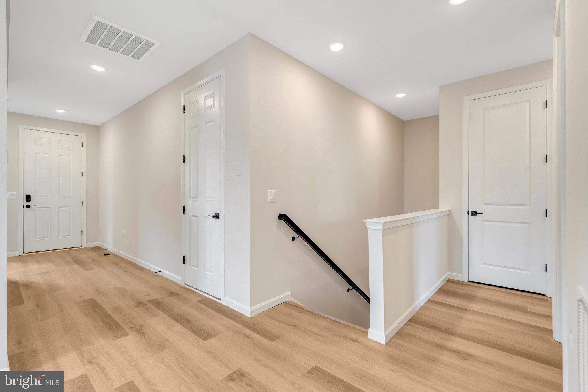 MIDDLETOWN - Residential