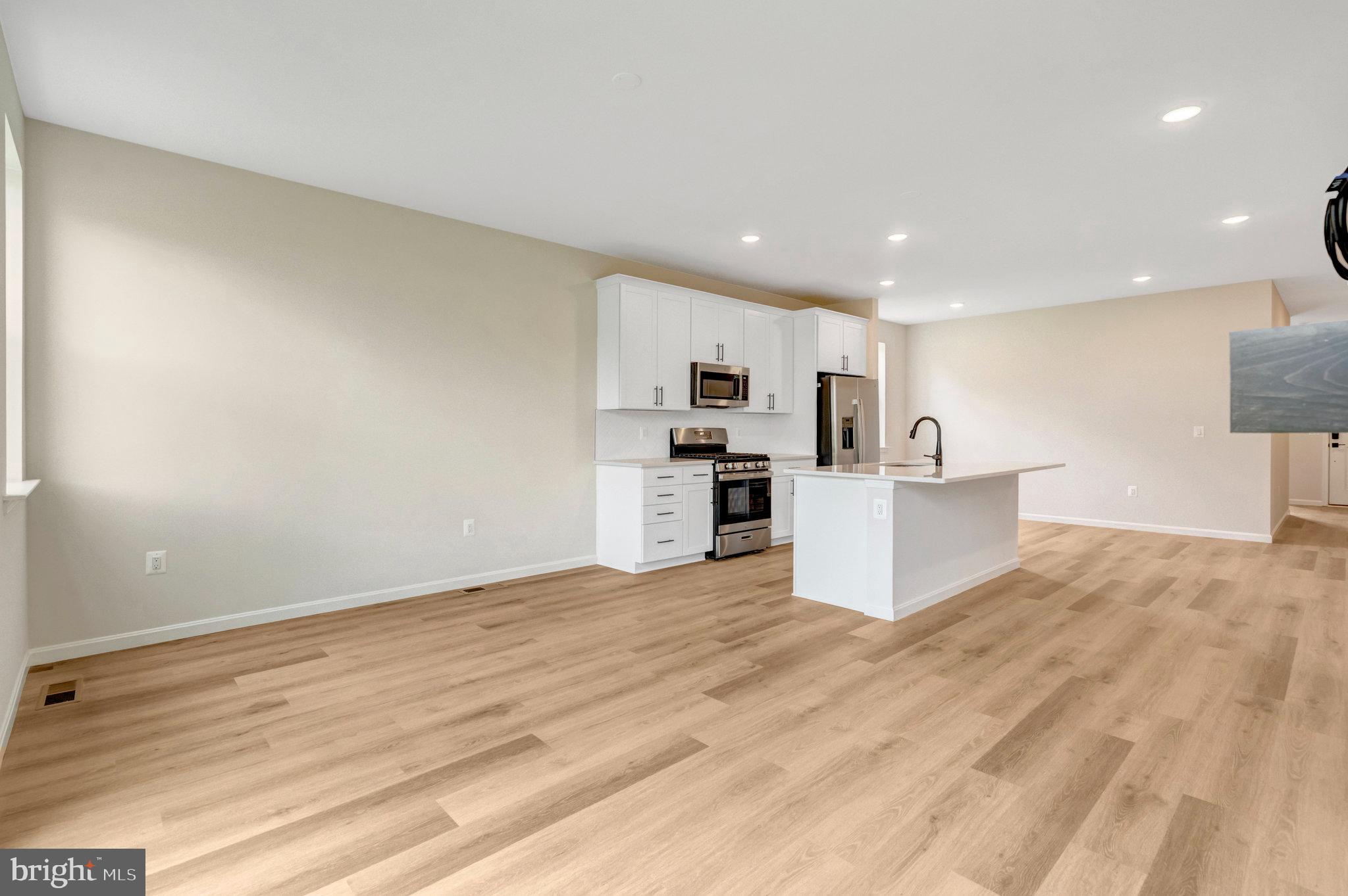 MIDDLETOWN - Residential