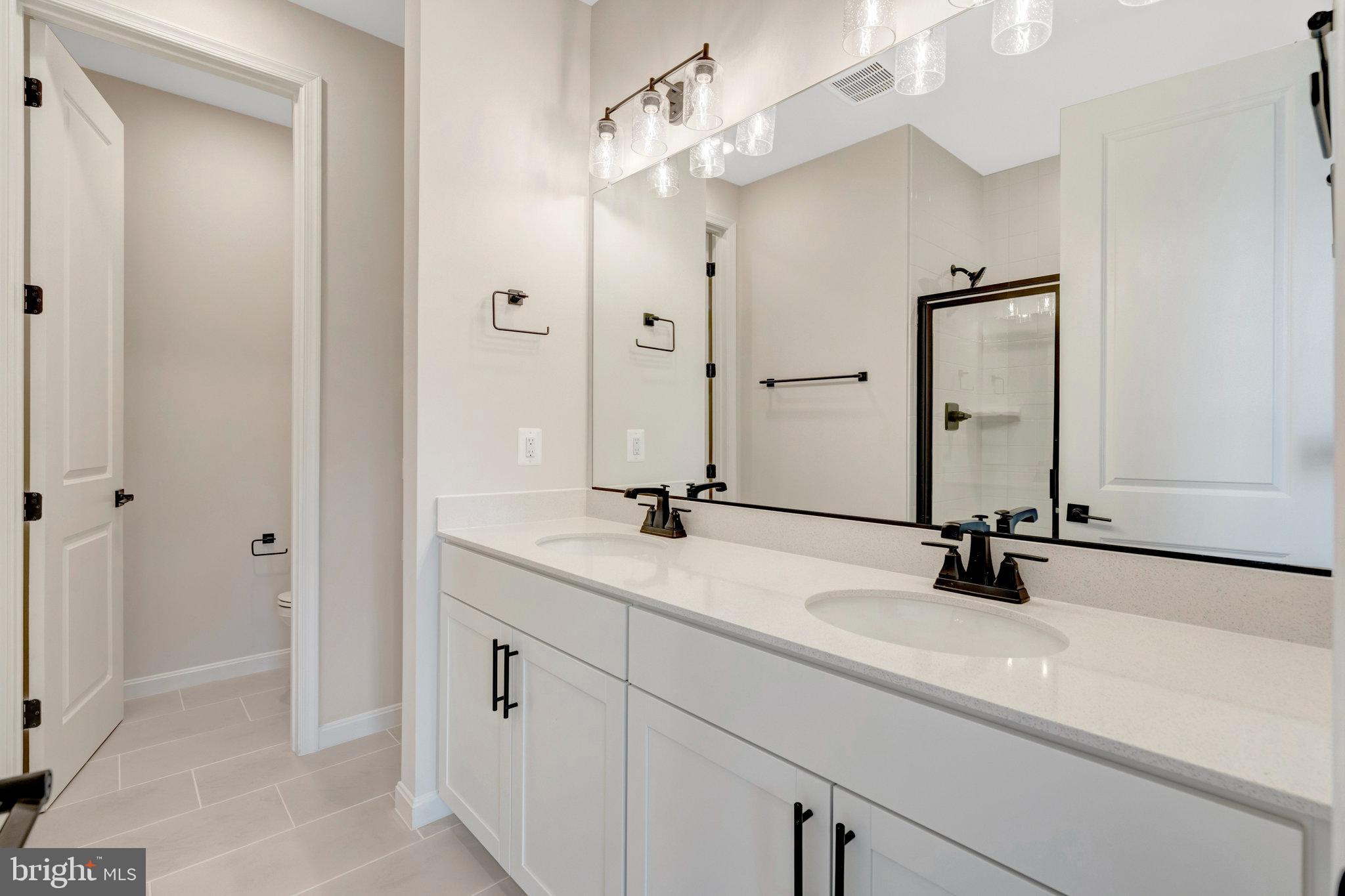 MIDDLETOWN - Residential