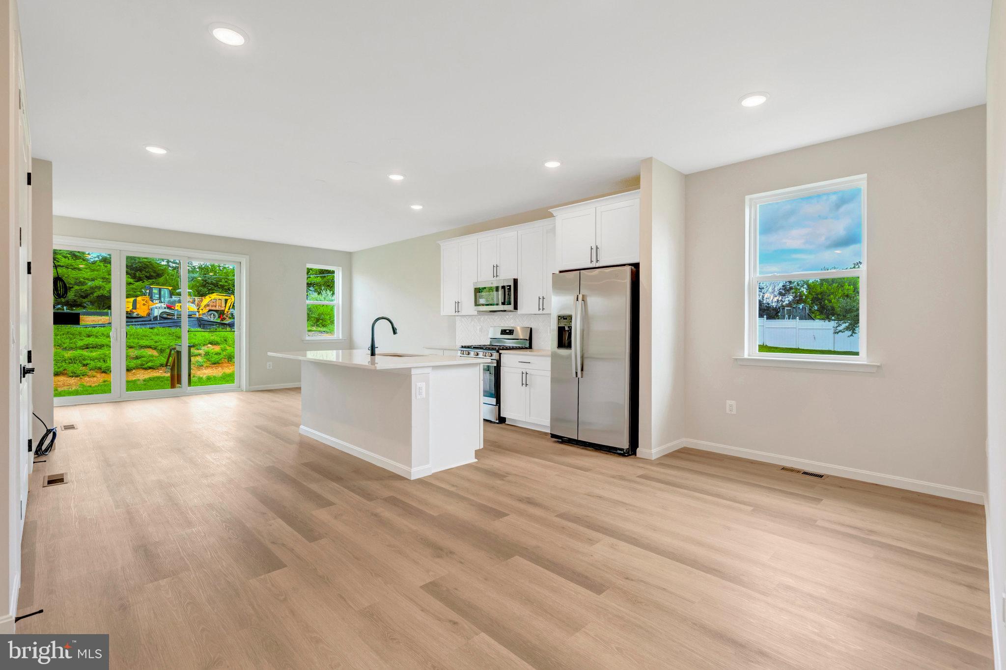 MIDDLETOWN - Residential