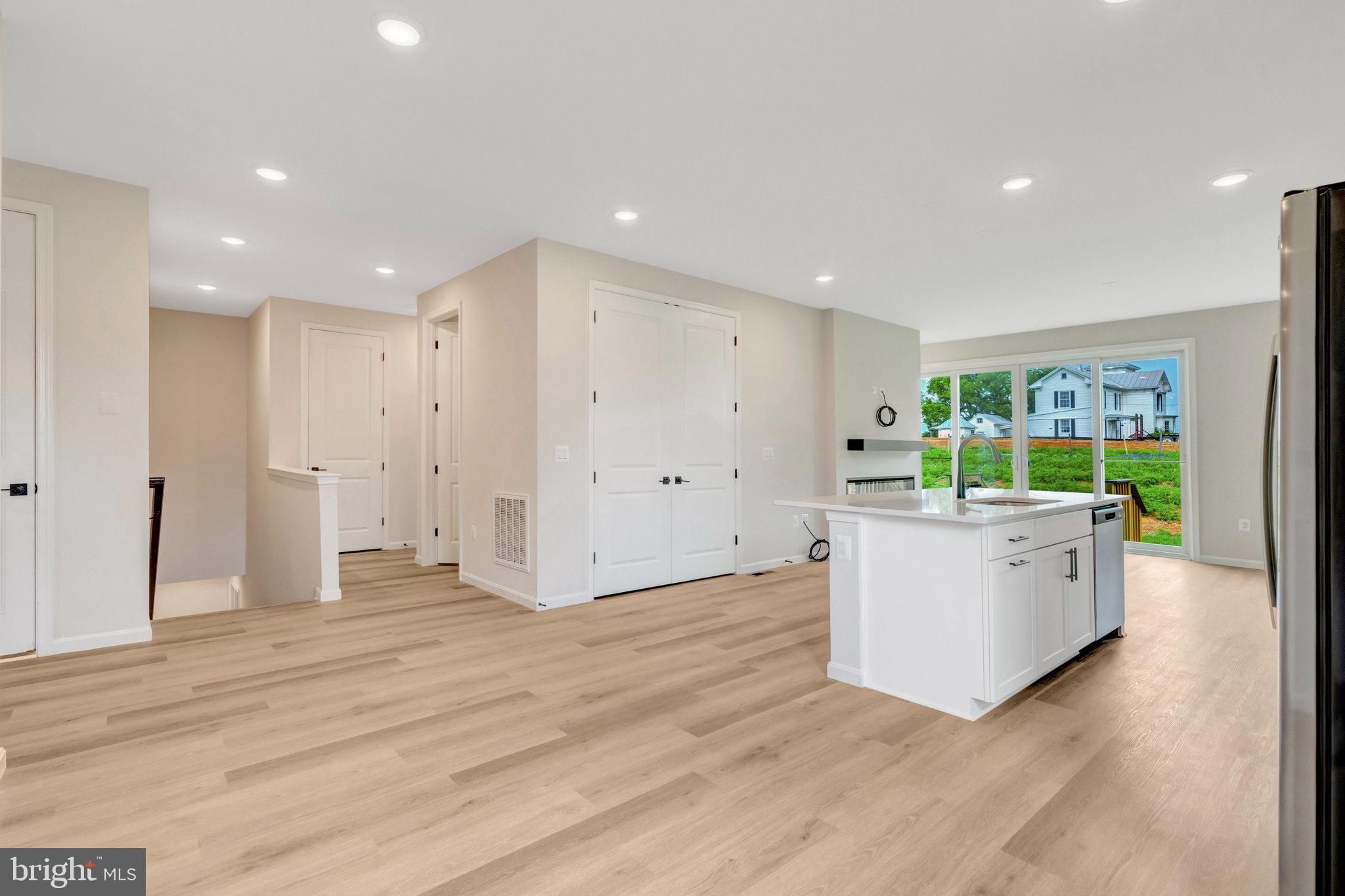 MIDDLETOWN - Residential