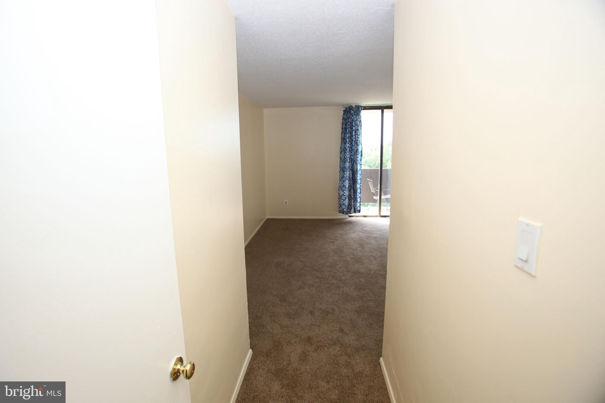 TOWERS IN WESTCHESTER PARK - Residential