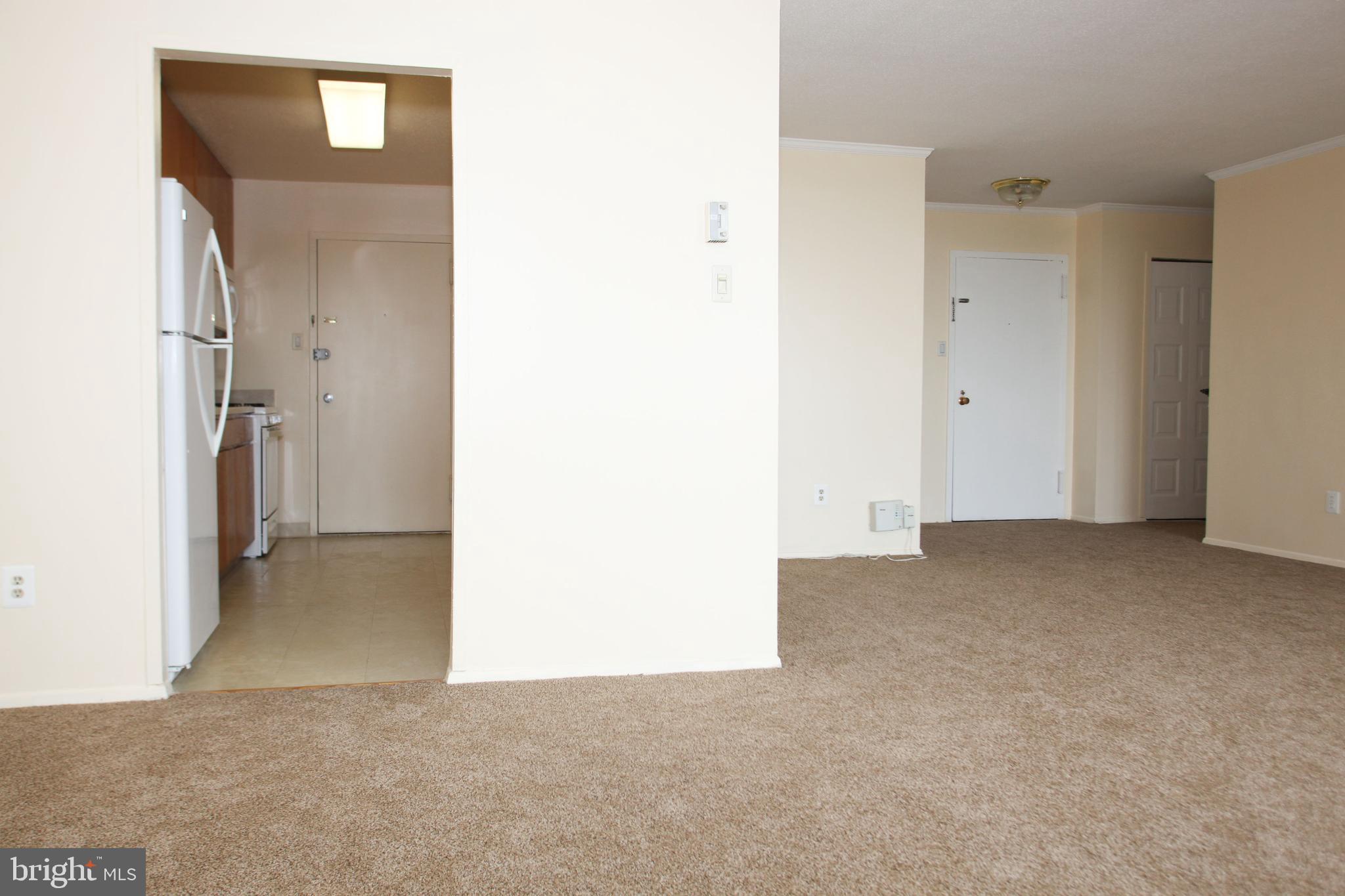 TOWERS IN WESTCHESTER PARK - Residential