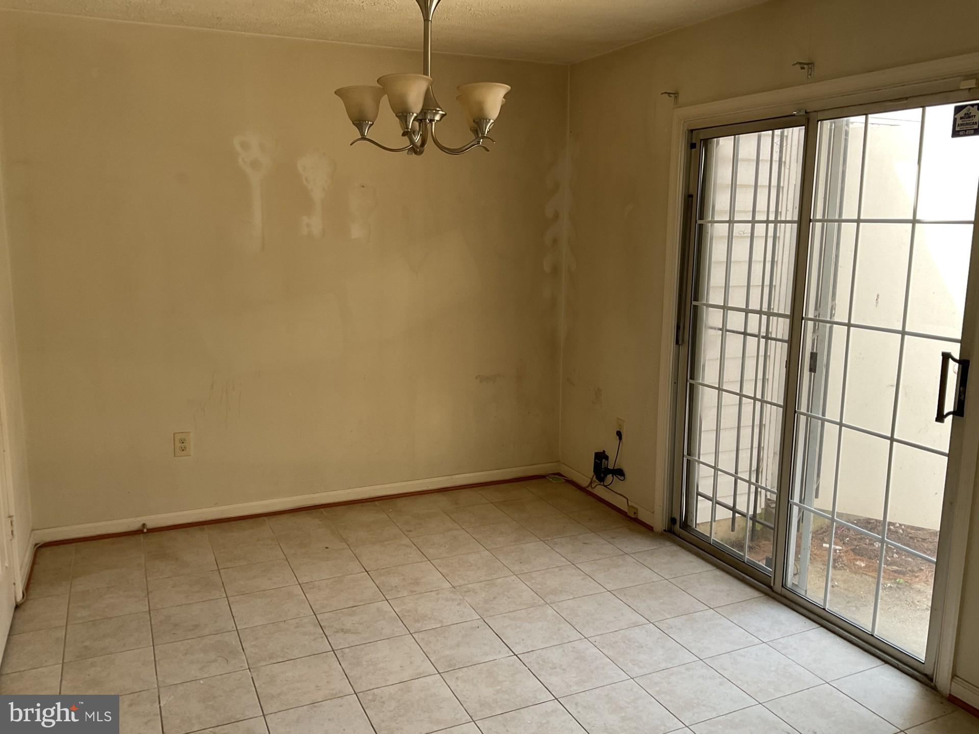 CAPITAL VIEW TOWNHOUSES - Residential