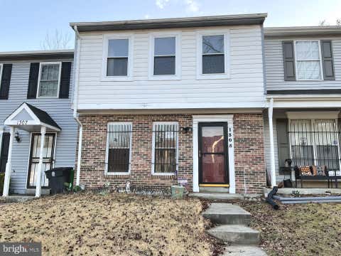 Townhouse For Sale - 1305 Nalley Terrace<br/> LANDOVER, MD 20785