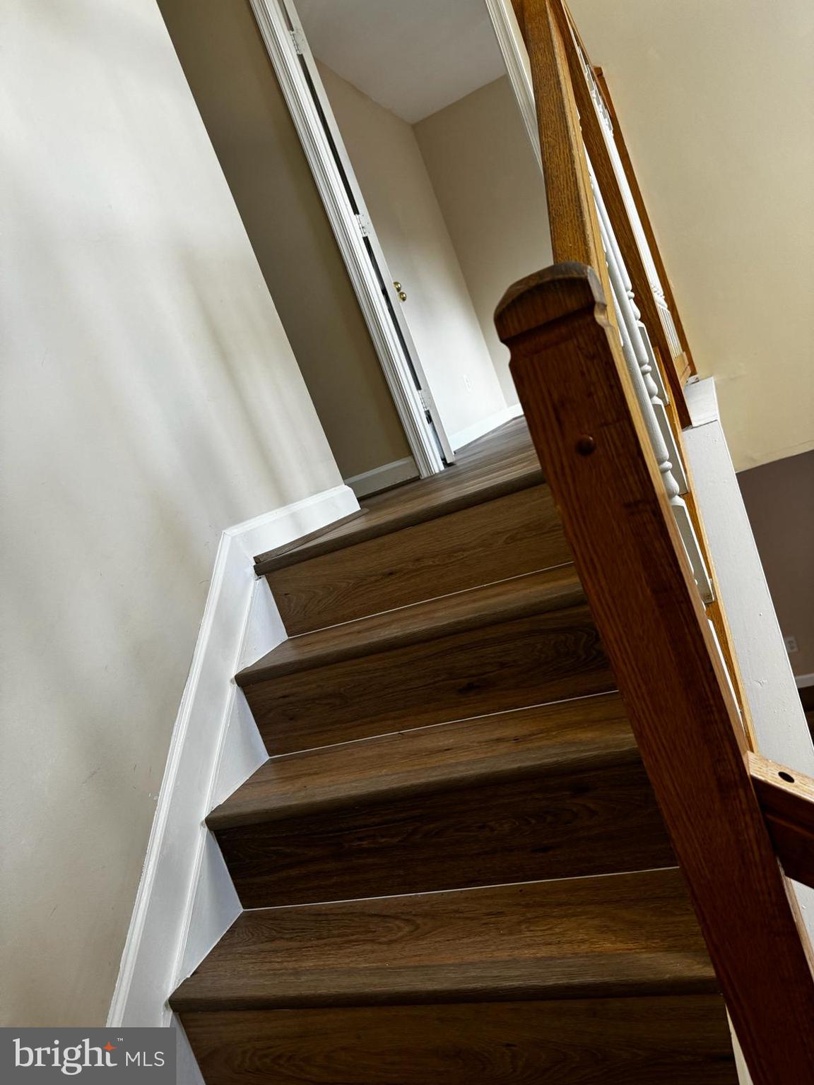 ASHBURN FARM - Residential Lease