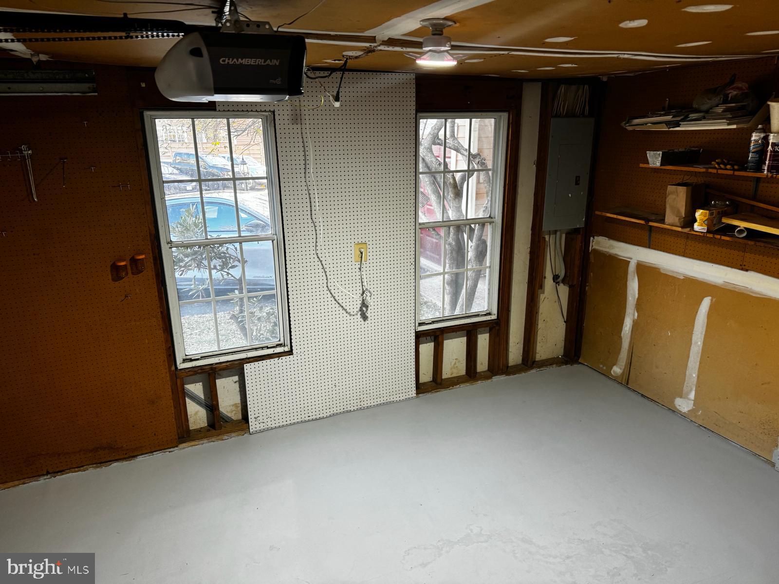 ASHBURN FARM - Residential Lease