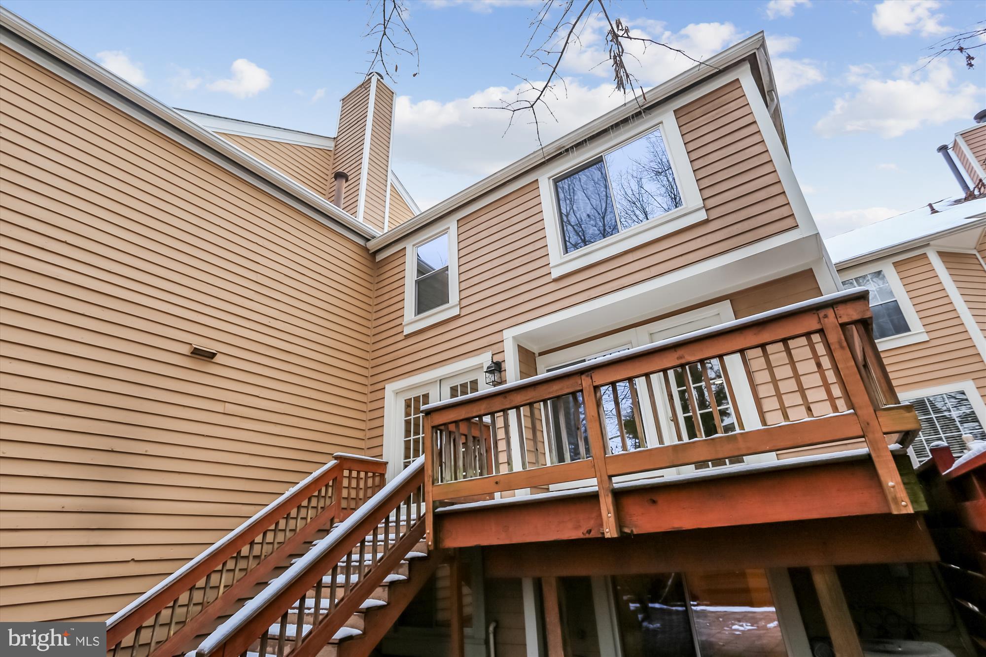 ASHBURN FARM - Residential Lease