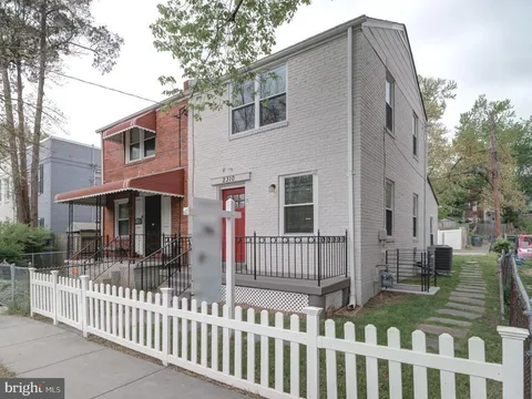MLS: DCDC2196402