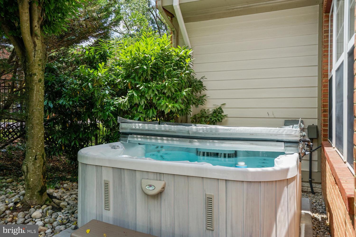 NORTHWEST - Residential