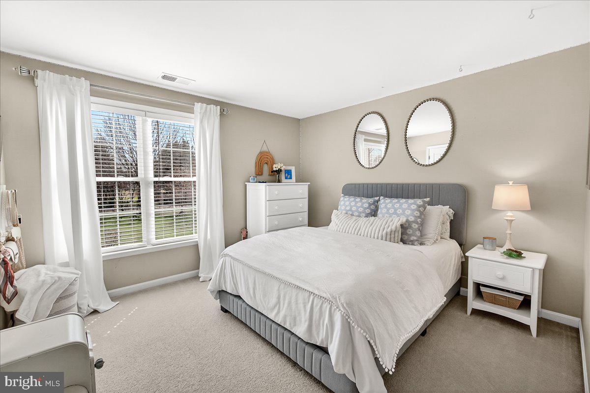 ROYAL OAKS - Residential