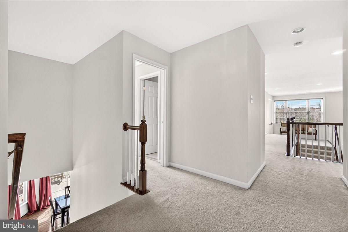 ROYAL OAKS - Residential