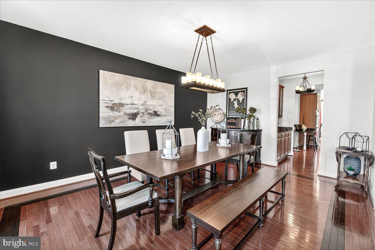 ROYAL OAKS - Residential