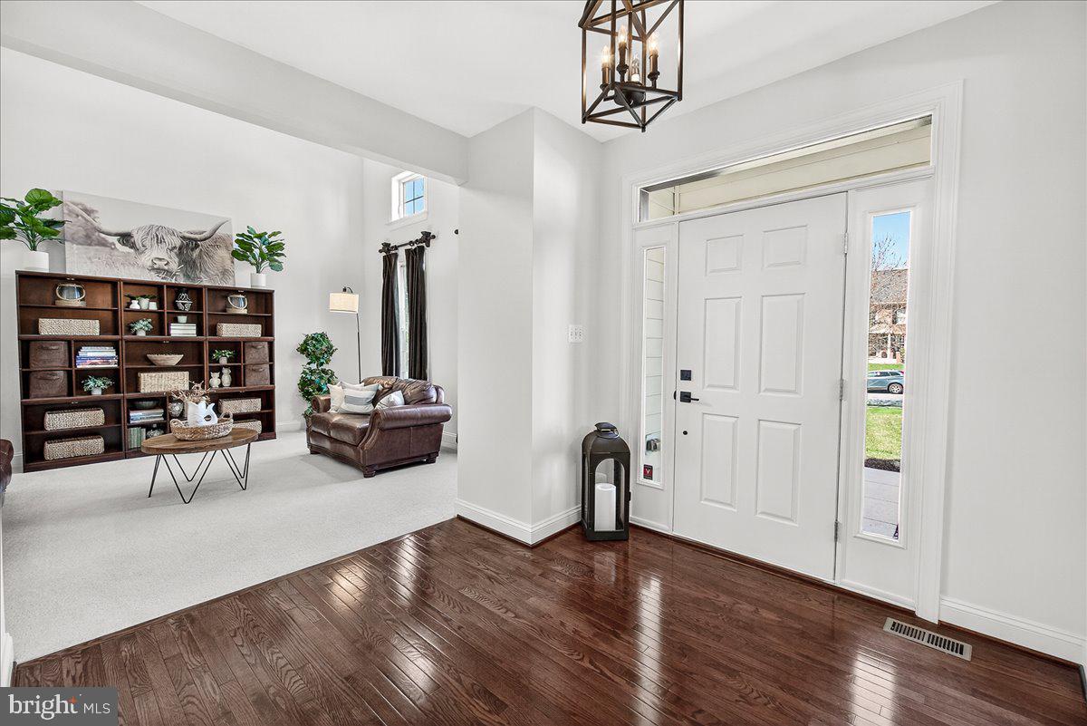 ROYAL OAKS - Residential