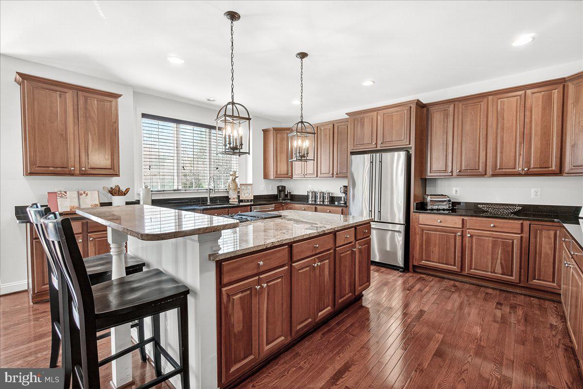 ROYAL OAKS - Residential