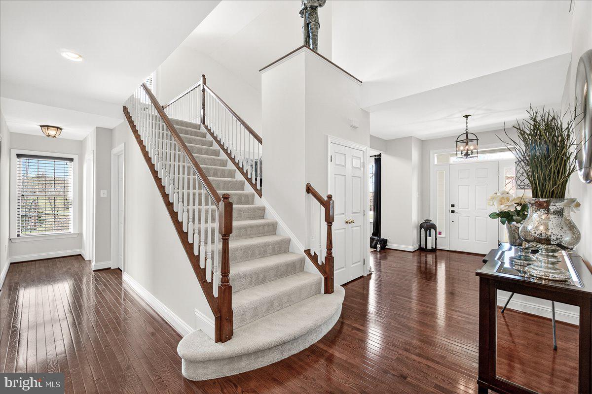 ROYAL OAKS - Residential