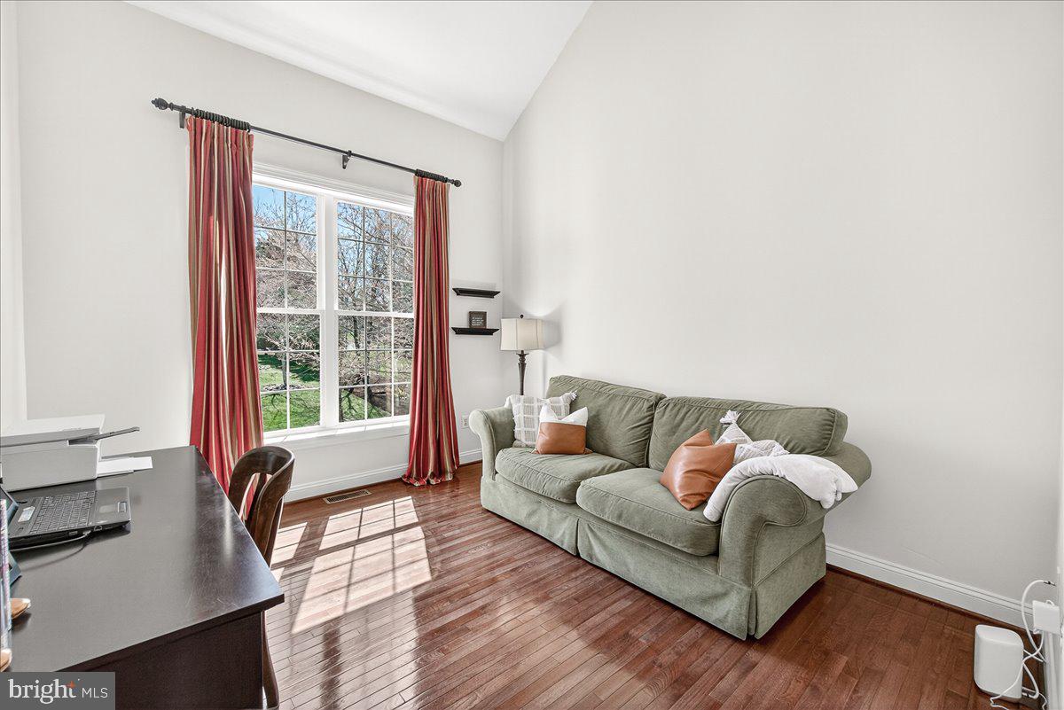 ROYAL OAKS - Residential