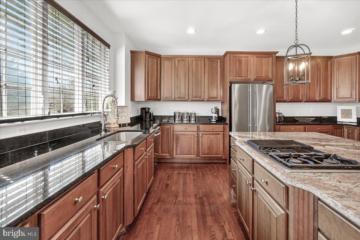 ROYAL OAKS - Residential