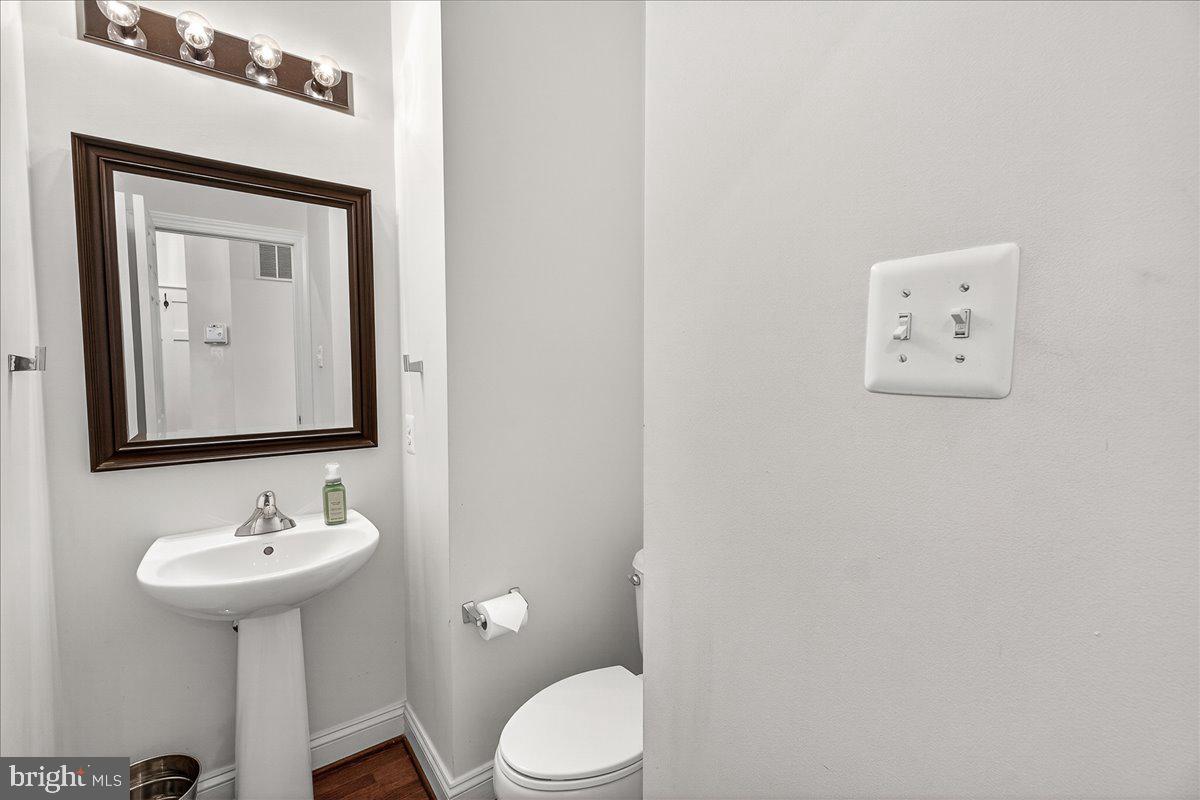 ROYAL OAKS - Residential