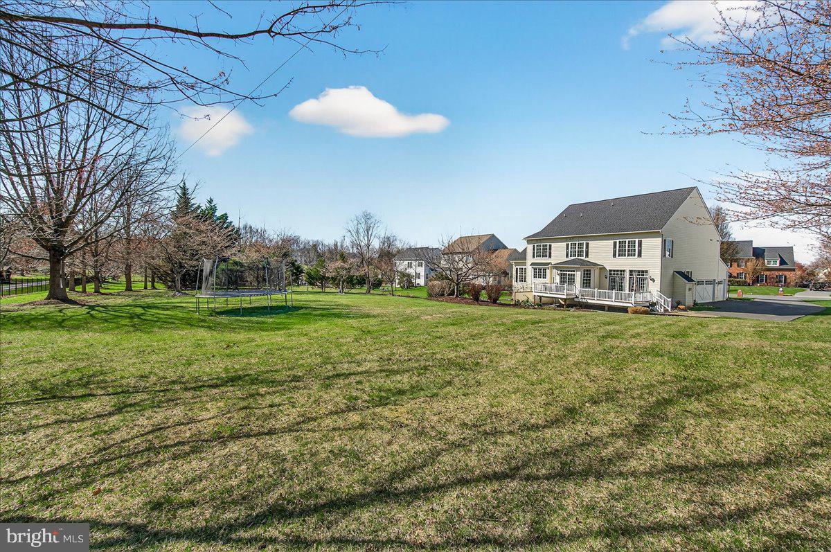 ROYAL OAKS - Residential