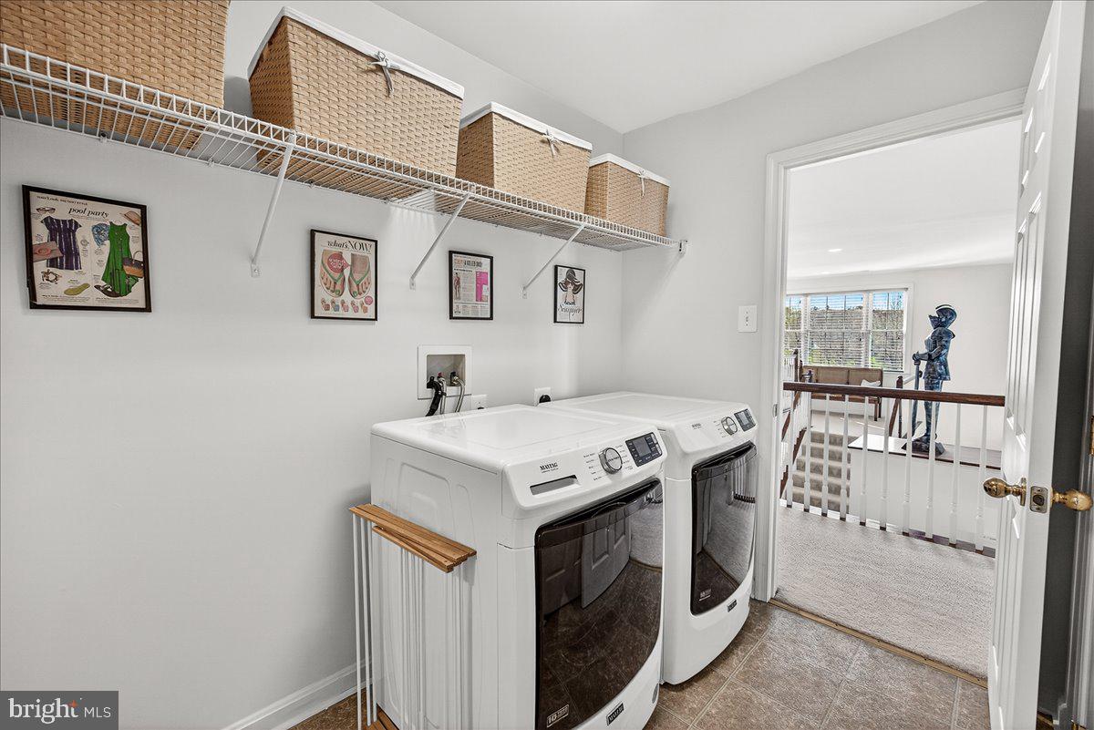 ROYAL OAKS - Residential