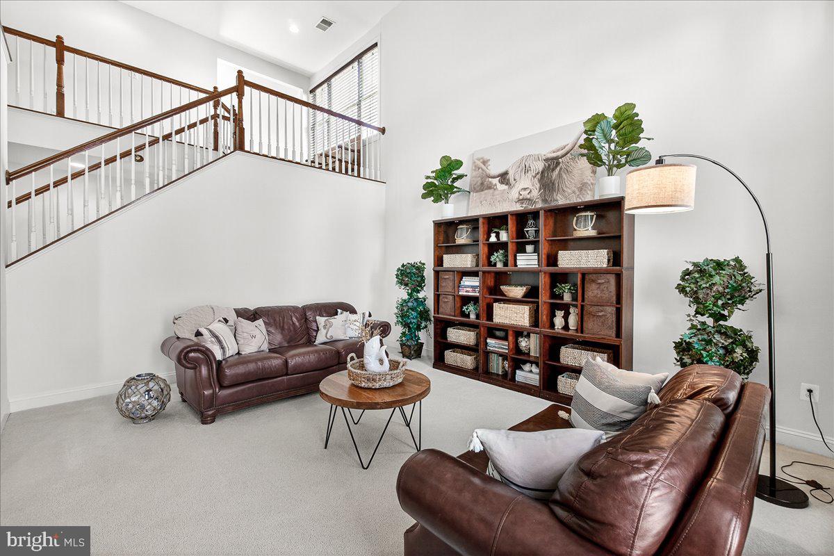 ROYAL OAKS - Residential