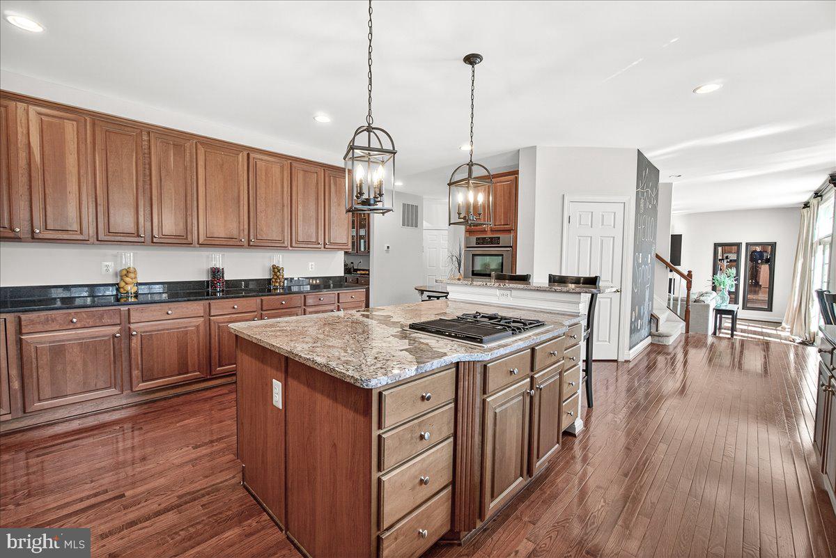 ROYAL OAKS - Residential